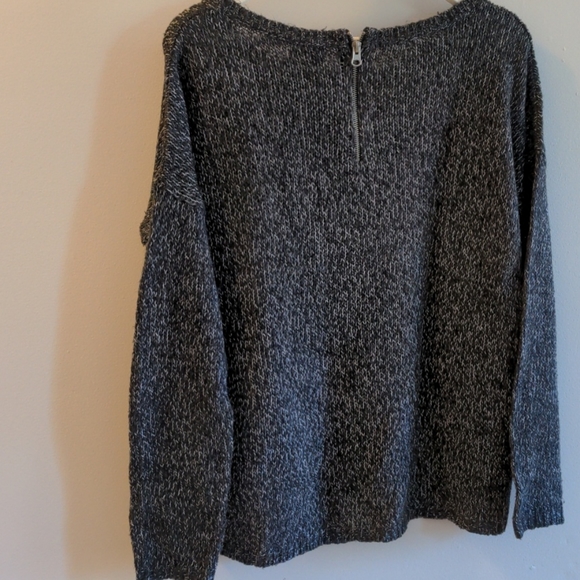 Sweater - Picture 3 of 8